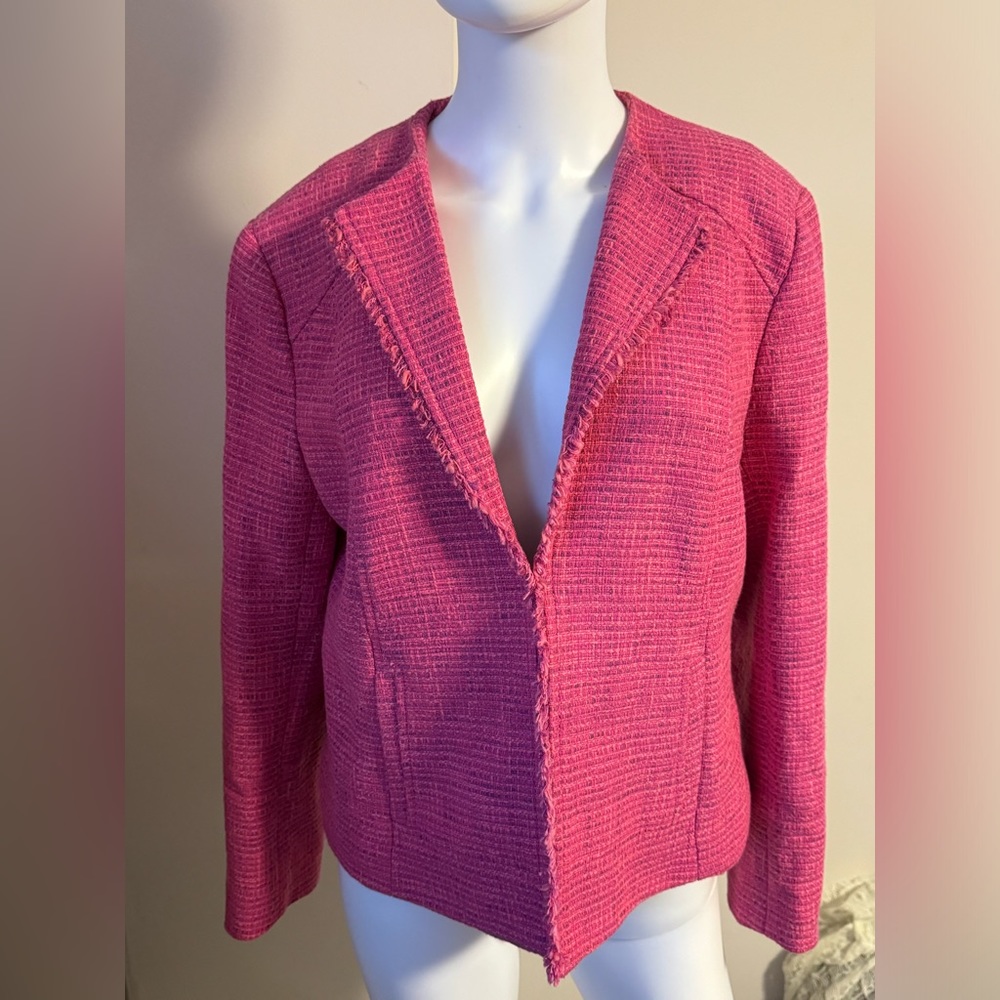 Like new woven pink blazer by banana republic 12